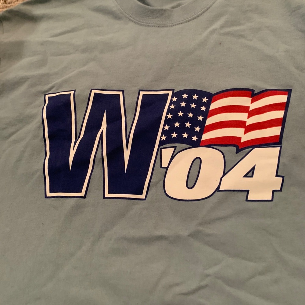 T-Shirt with American Flag Design George w bush 04 2004 election president